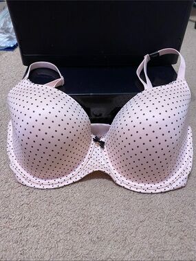 Women’s Light Pink Polka Dot Body by Victoria bra